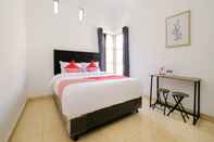 Kamar Tidur OYO 2118 FH Stay