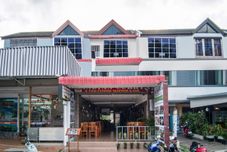 外部的 Baan Lucky Guesthouse