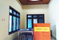 Lobi 7 SPOT ON 2530 Tiga Mas Inn