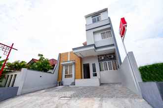 Exterior 4 OYO 2133 Pintu Naga