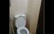 Toilet Kamar 4 Vida View Madeceng Rental Apartment 10X