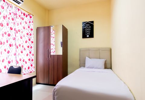 Kamar Tidur OYO Life 2203 Homestay 2go