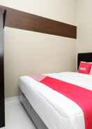 BEDROOM OYO 2206 Penthouse Semarang