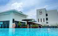 Swimming Pool 3 Braling Grand Hotel by Azana Purbalingga