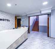 Lobby 5 K Hotel 8