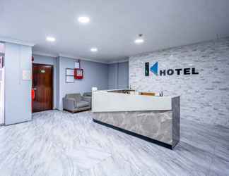 Lobi 2 K Hotel 8