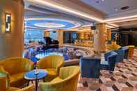 Bar, Cafe and Lounge Wyndham Acmar Hotel