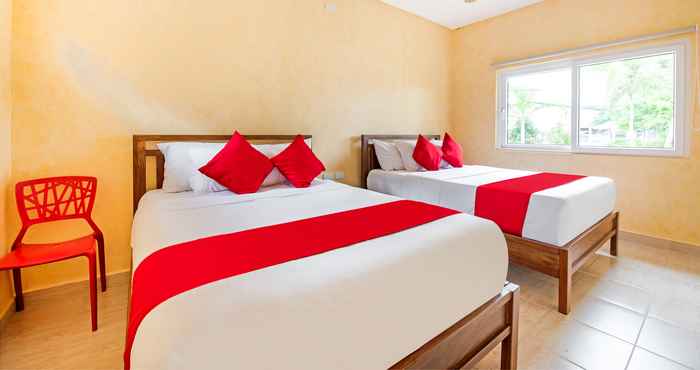 Bedroom OYO 478 Amaro Resort