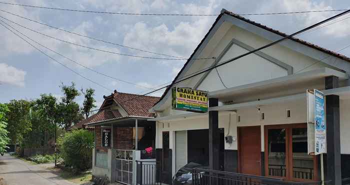 Exterior Graha Satu Homestay