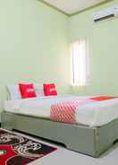 BEDROOM OYO Life 2508 Alba Suites Homestay Syariah