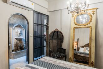 寝室 4 Lion's Den Hotel