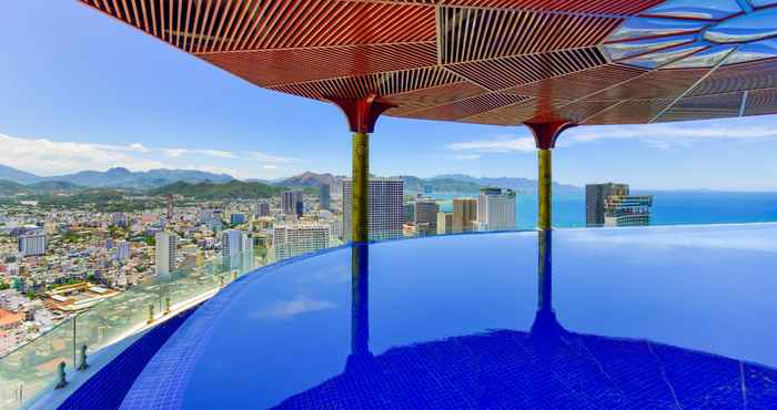 Kolam Renang Regalia Gold Hotel Nha Trang