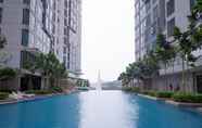 Kolam Renang 4 The Robertson by White Forest Suites