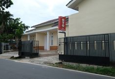 Exterior 7 OYO 2551 Mango Residence