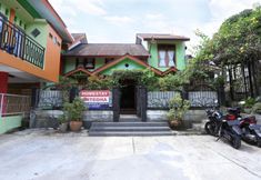 Exterior 3 SPOT ON 2514 Homestay Ortegha