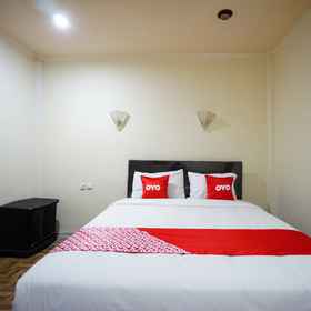 OYO 2217 Galaxy Hotel 1, Hotel Wenang Golf Club