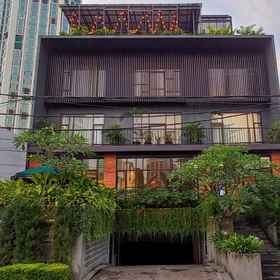 Exterior / Building 1 La Boheme, Rooms and Coffee, South Jakarta Hotels