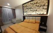 ห้องนอน 3 Apartemen Grand Kamala Lagoon Cozy by Bonzela Property