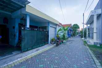 Bên ngoài 4 SPOT ON 2219 Madina Residence Syariah