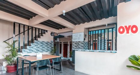 ล็อบบี้ 2 OYO 2235 Khey Village Syariah Near Rumah Sakit Umum Daerah Jagakarsa