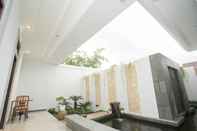 In-room Bathroom Bening Syariah Hotel Boutique