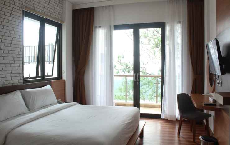 Are You and I Bed and Breakfast Bandung - Deluxe Room