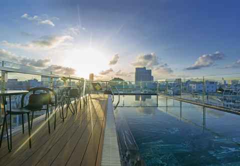 Swimming Pool Lyns Hotel and Apartment Danang