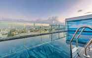 Swimming Pool 6 Lyns Hotel and Apartment Danang
