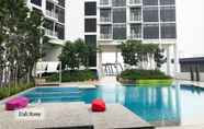 Swimming Pool 3 Cyberjaya Artsy One Bedroom Suite