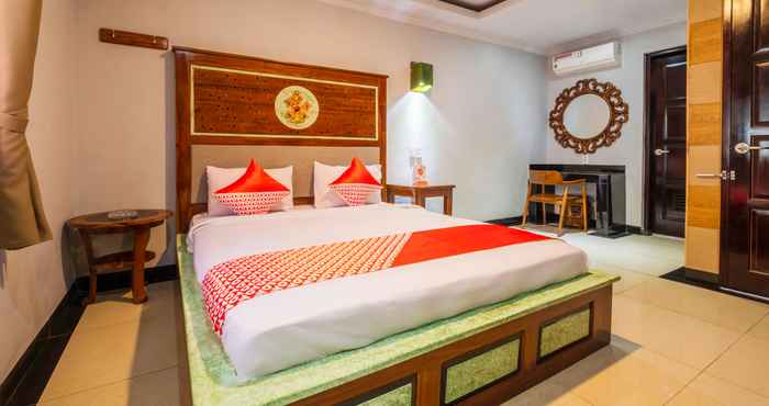 Bedroom Capital O 2622 Hotel Karasak Santun