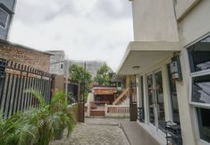 Exterior 2 SPOT ON 2246 Kost 97 Syariah