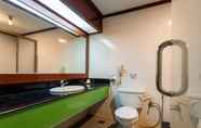 Toilet Kamar 4 The Dream Hotel