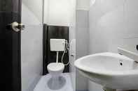 Toilet Kamar Retto Hotel