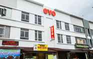 Bangunan 3 OYO 89631 988 Hotel