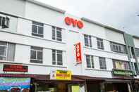 Bangunan OYO 89631 988 Hotel