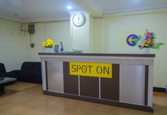 Lobby 6 SPOT ON 2305 Andys Nur Penginapan