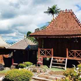 Exterior / Building1King Garden Syariah Hotel Manage by Save,Desa Wisata Boromiri Kelurahan飯店