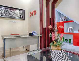 Lobby 2 OYO 2292 Pondok Dian Syariah