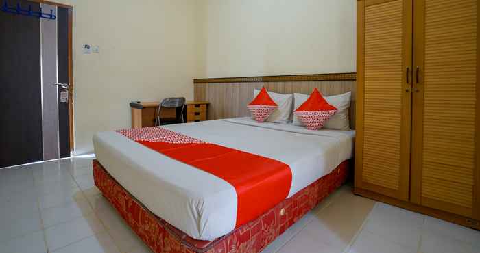 Bedroom OYO 2502 Syariah Triantama Kost