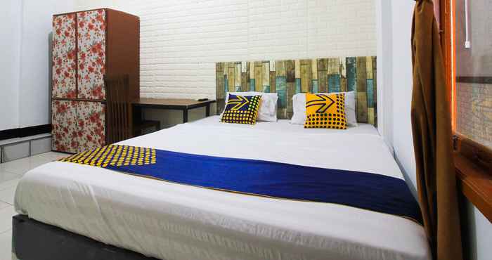 Kamar Tidur Ranira Homestay