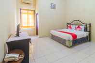 Kamar Tidur OYO 2269 Hotel Astika