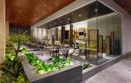 Bar, Kafe dan Lounge 7 Royal Malioboro by ASTON