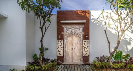 Bên ngoài 2 The Tempekan Nyang-Nyang