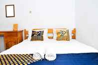 Kamar Tidur OYO 2501 Rendy Putra Malingping