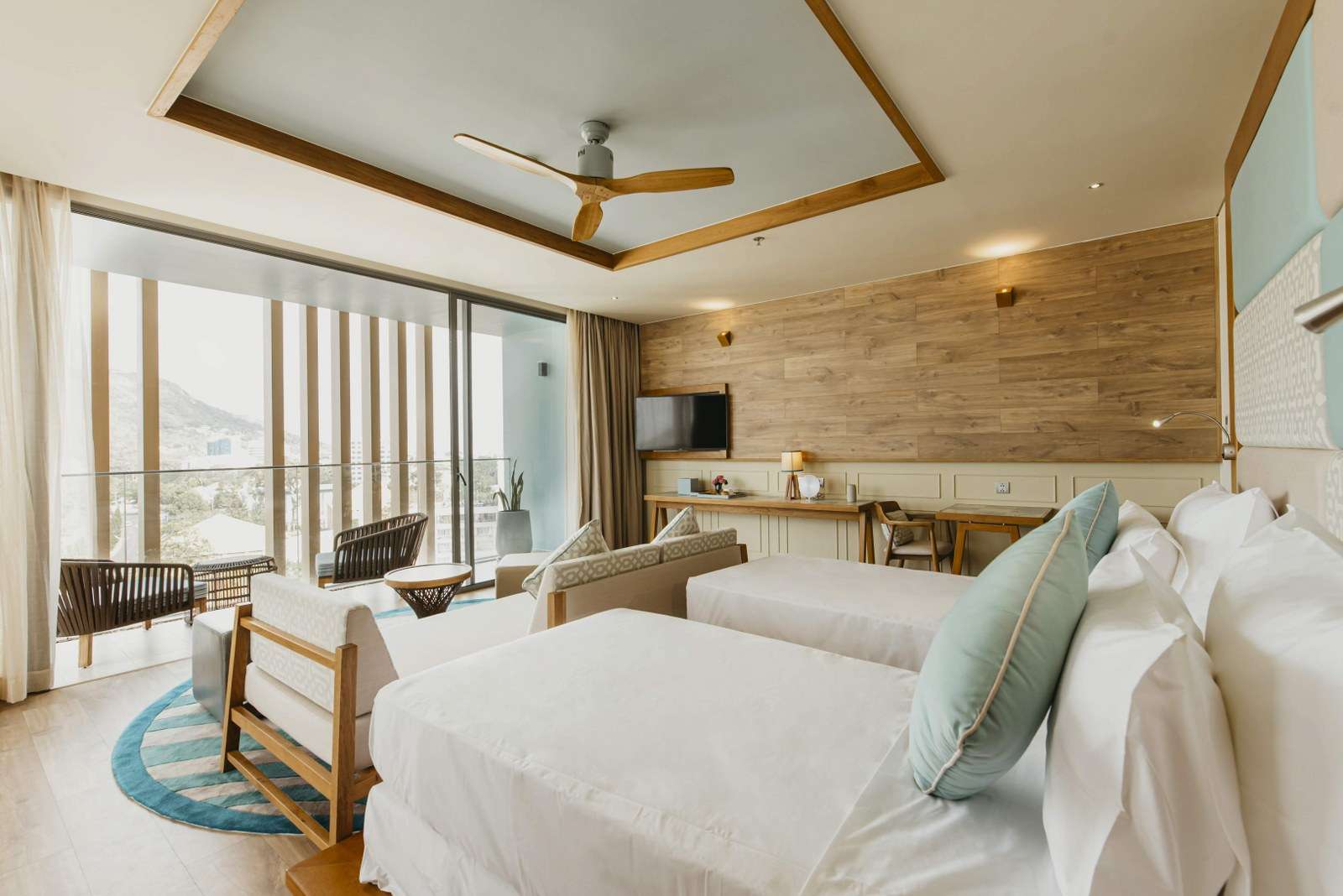 Fusion Suites Vung Tau khách sạn 4 sao bãi sau Vũng Tàu