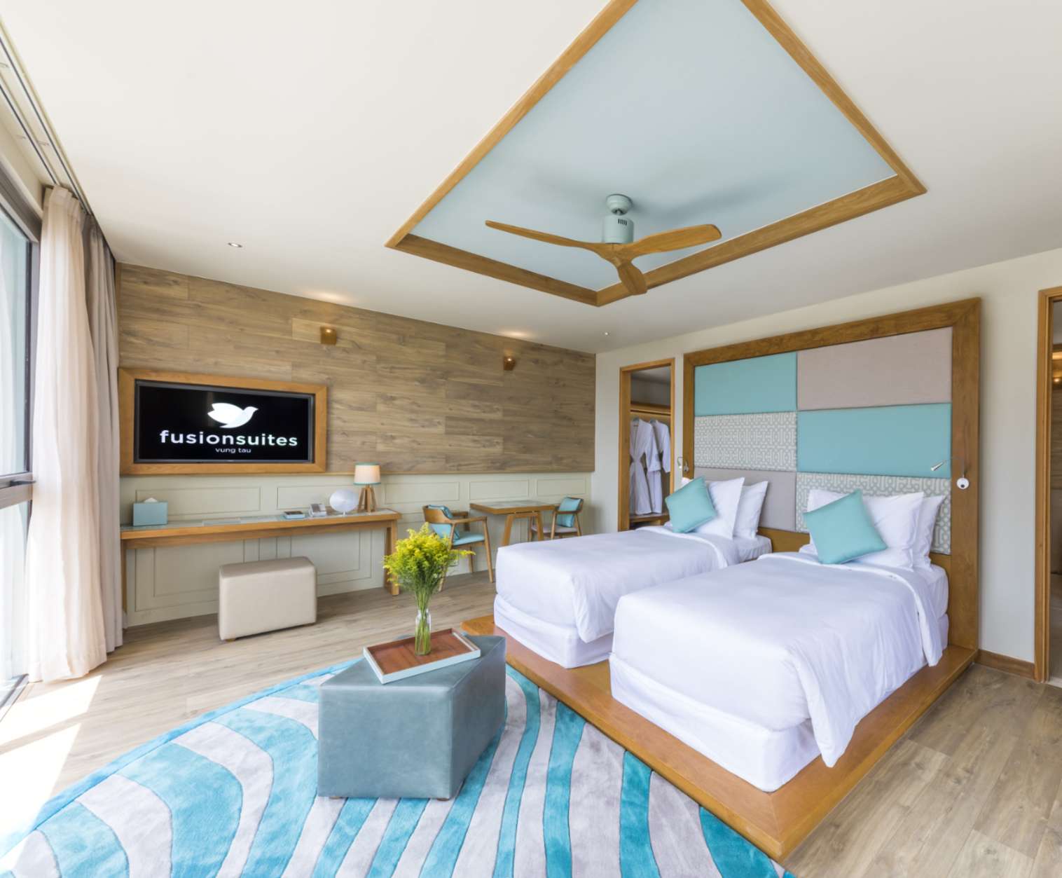 Fusion Suites Vung Tau - khách sạn Bãi Sau Vũng Tàu có hồ bơi”