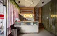 Lobby 5 OYO 2328 Lamnyong Syariah