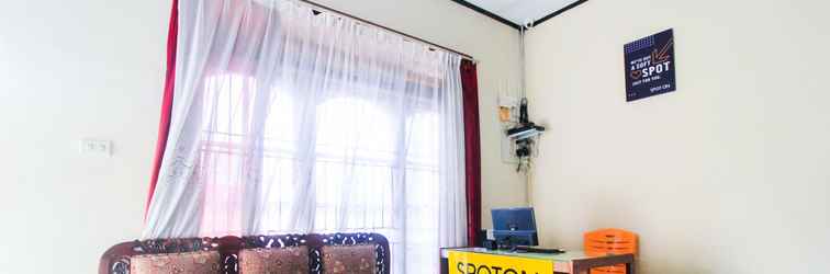 Lobi SPOT ON 2370 Berkah Homestay Syariah