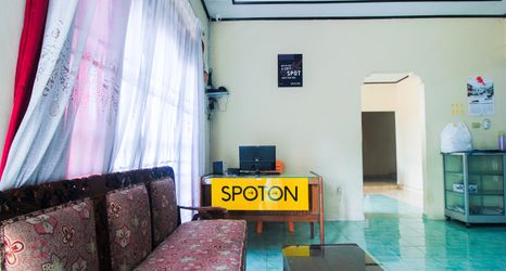 大堂 2 SPOT ON 2370 Berkah Homestay Syariah