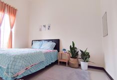 Bedroom 7 Surabaya Homey near ITS (Syariah)